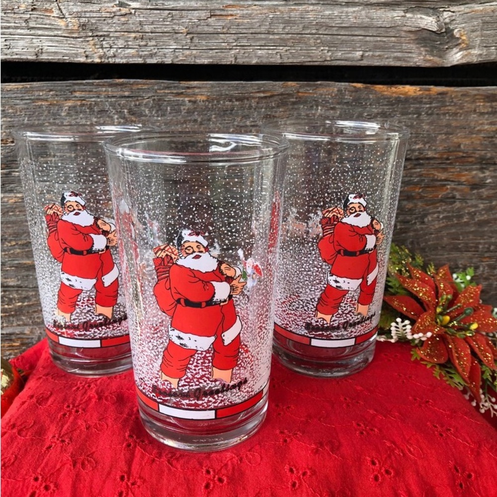 Set of 3 Vintage Firna Seasons Greetings Santa glasses Reindeer Vtg glassware❤️